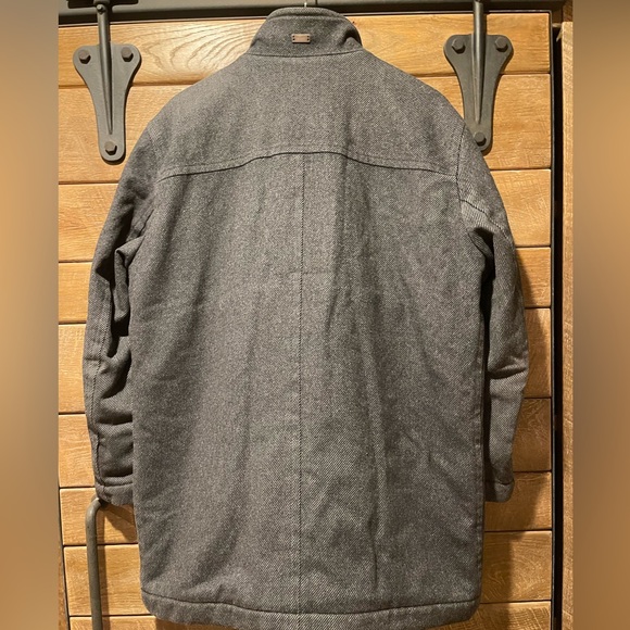 Hugo Boss dark grey wool coat size 40R (M) - Picture 4 of 5